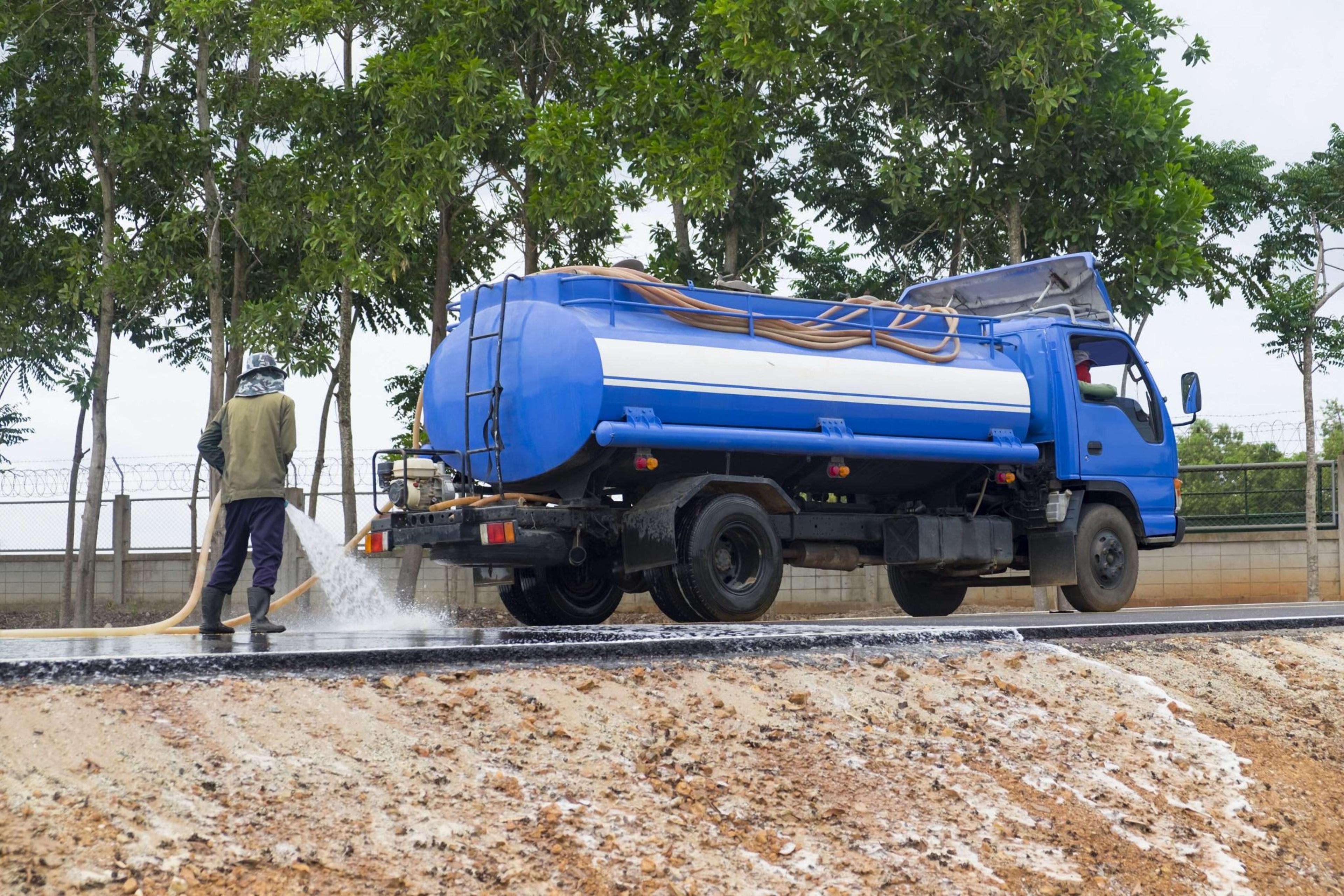 Caminhão pipa: como funciona e quem pode dirigir um?